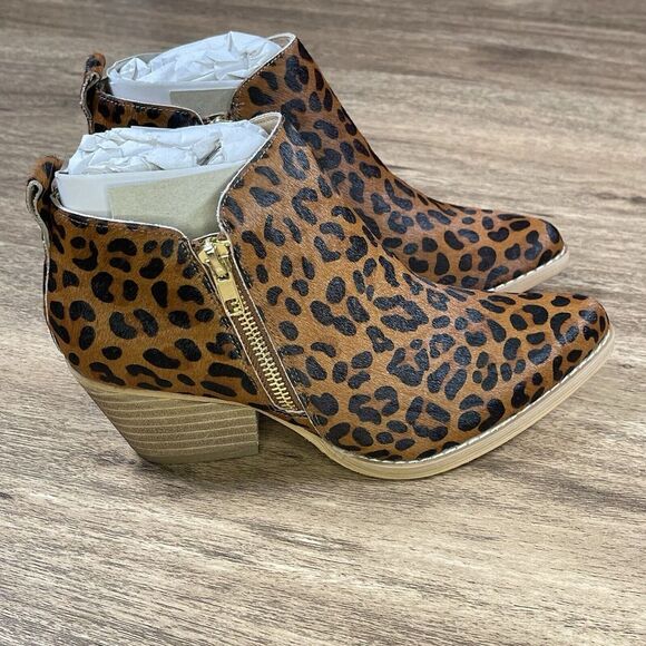 Very Volatile Women's 7 Gracemont Leopard Cheetah Print Leather Ankle Booties - Picture 3 of 8